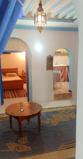 2 bedrooms appartement with terrace and wifi at Tunis 4 km away from the beach